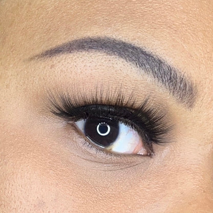 LADY (16MM) • Faux Mink Lashes • Natural Lashes