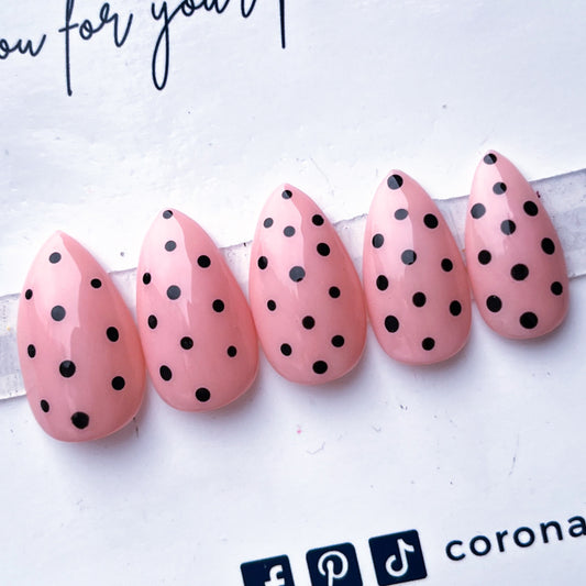 Très Chic • Pink Polka Dot Nails • Press On Nails